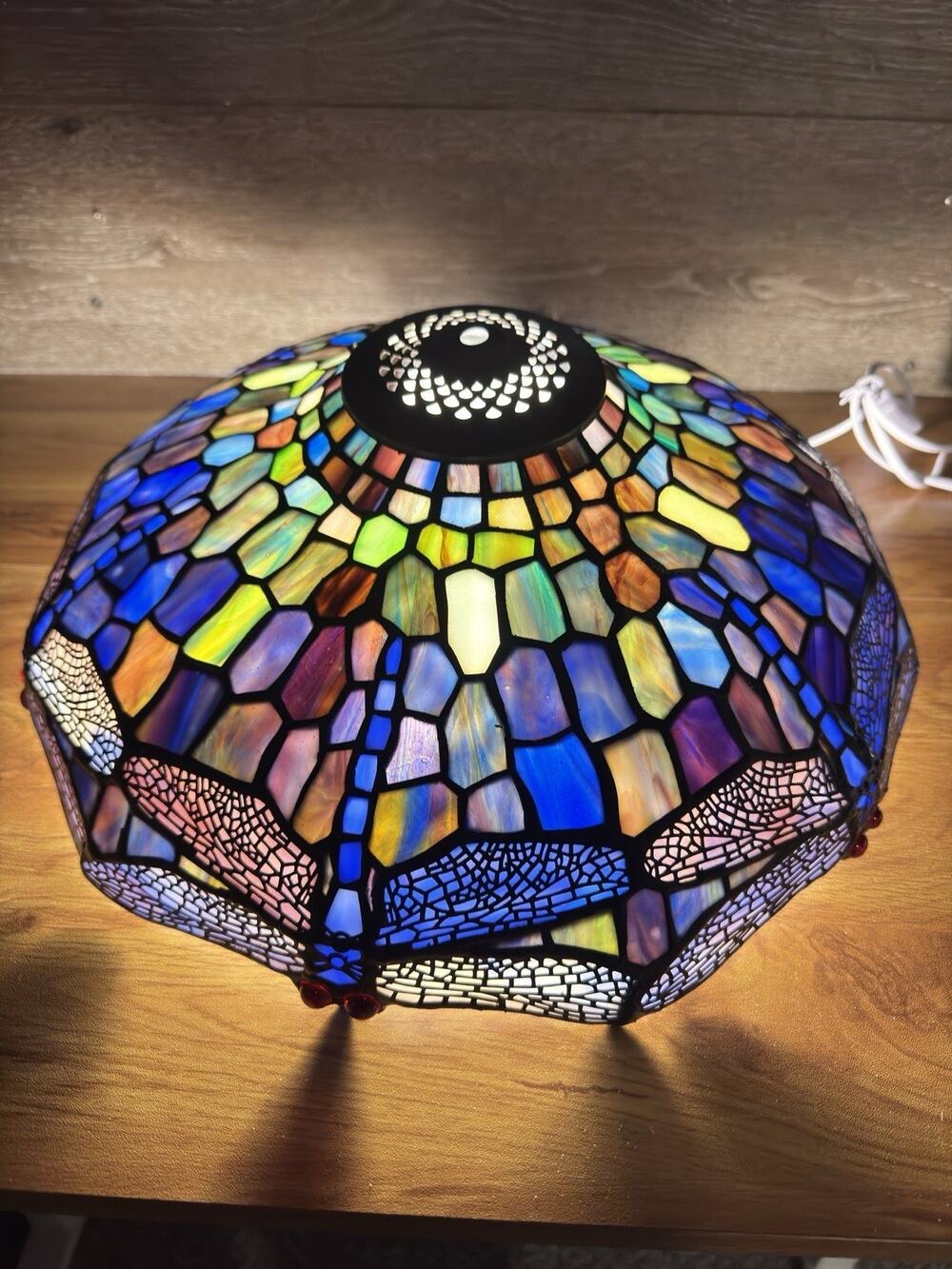 Quoizel collection Dragonfly Stained Glass Lamp Shade 15.5x6.5”